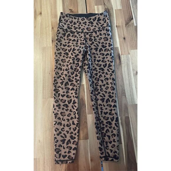 IVL Collective Into The Wild Cheetah Print 7/8 Legging... - Picture 2 of 4